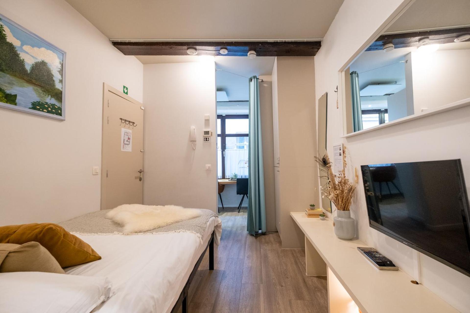 Cityhome Apartments In The Heart Of Антверпен Стая снимка