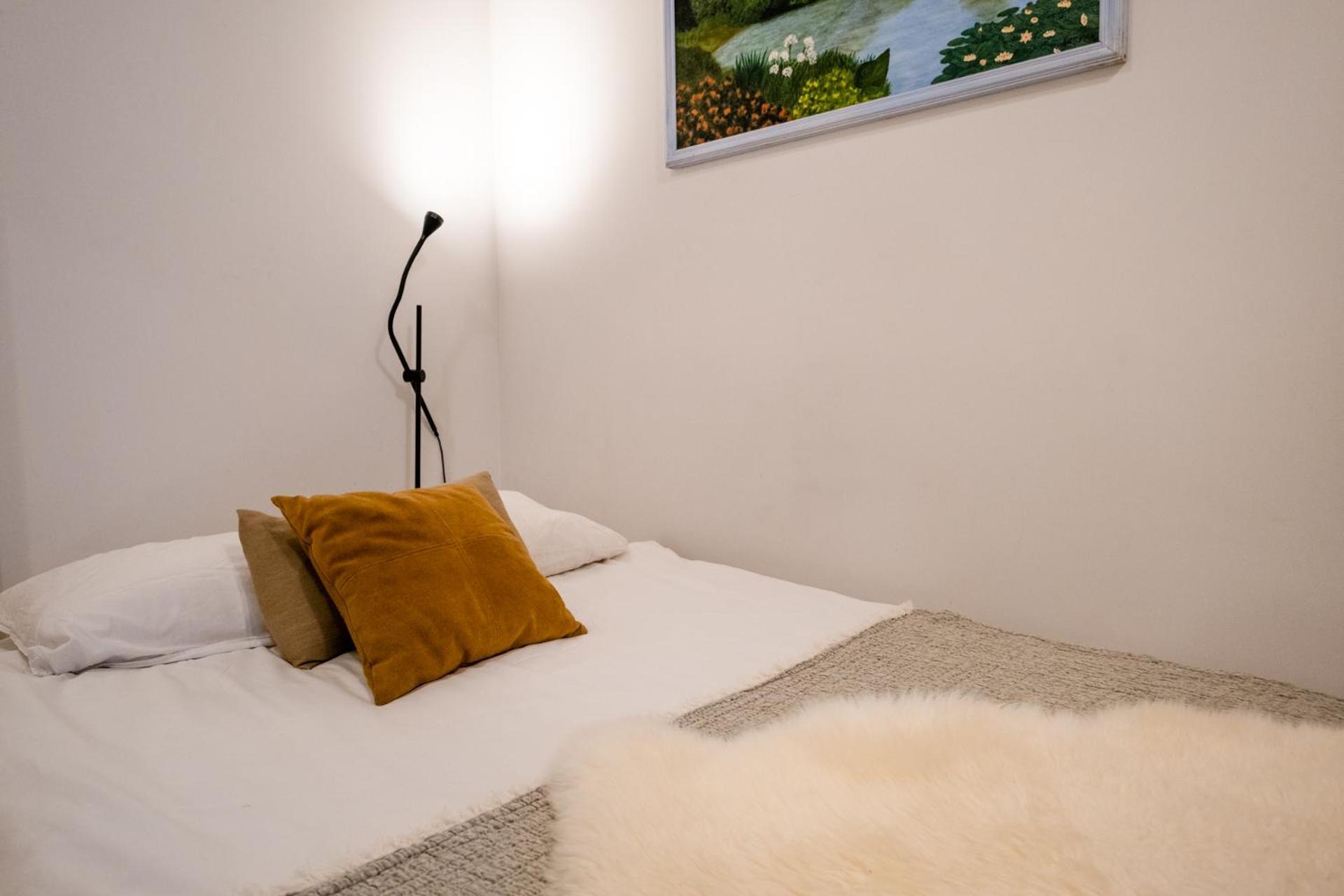 Cityhome Apartments In The Heart Of Антверпен Стая снимка