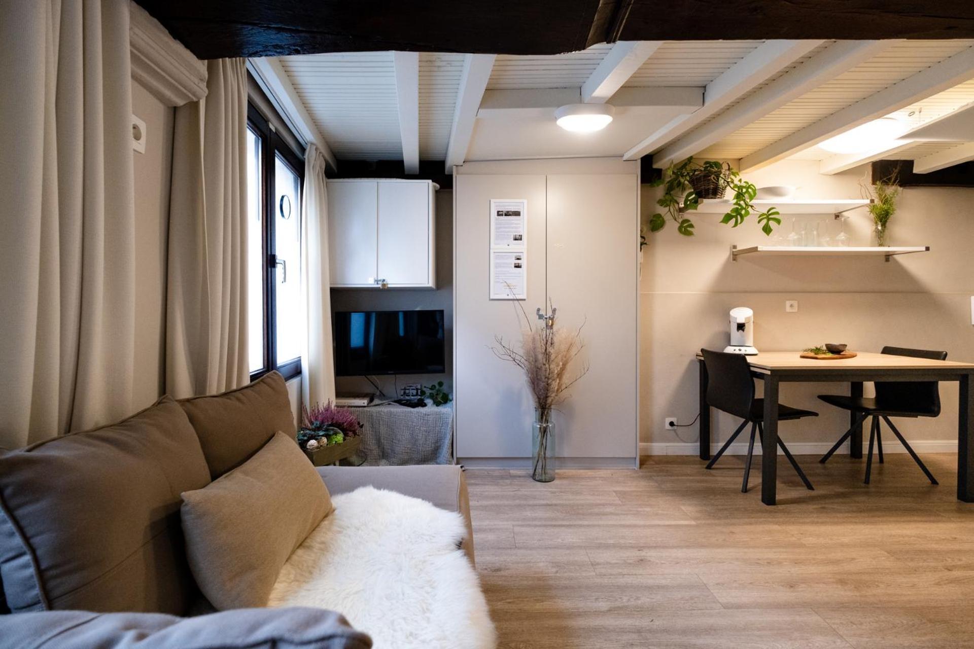 Cityhome Apartments In The Heart Of Антверпен Стая снимка